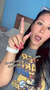 Stickers De Ana Gastelum Soplando Las Uñas