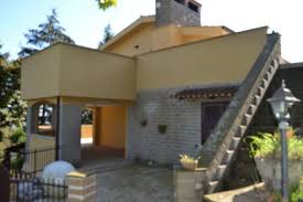Pt salone triplo con cucina abitabile con stufa a legna ed accesso sullesterno e servizio. Villa In Vendita A Bracciano Ilmessaggerocasa It