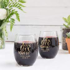 Planning your wedding has never been so easy (or fun!)! The 20 Wedding Favors Your Guests Can T Resist Emmaline Bride