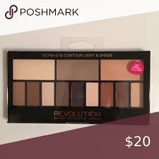 Makeup Revolution Ultra Eye Contour Light Shade In 2020 Makeup Revolution Eye Contour Colorful Eyeshadow