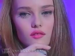 Míme dilemme un jour ou toujours qui sait combien de mois d'émoi cela va durer dis lui toi que je t'aime entre l'amour l'amour et la haine questions de pleins et de déliés qui sait combien de temps cela va durer dis lui redis lui quand míme dédie lui ce. Tous A La Une Vanessa Paradis Au Charme Non Plus Et Dis Lui Toi Que Je T Aime Youtube