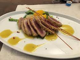 Manzo e tonno sono due alimenti per il gatto molto appetibili e forniscono proteine facilmente digeribili e di alto valore biologico. Orata Alla Griglia Tagliata Di Tonno Tagliata Di Manzo Cheese Cake All Arancia Mattonella Di Picture Of L Officina Del Gusto Lastra A Signa Tripadvisor