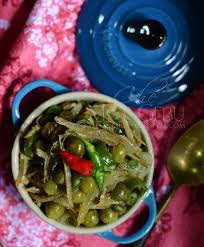 Kelazatan masakan ini lebih terserlah jika terung taiwan digunakan. Resipi Terung Pipit Tumis Cili Hijau Dapur Tanpa Sempadan