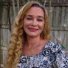 Contact Carly Daly United Real Estate Gallery