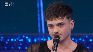 Olly Wins Sanremo 2025 with “Balorda Nostalgia”