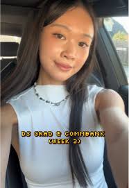 Emma Pham (@elleuna__)