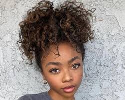 Erin Mayer's Instagram, Twitter & Facebook