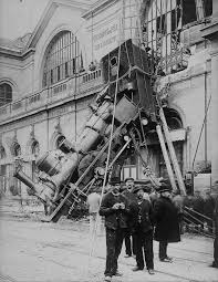 1895 That Runaway Train Dangling Over The Streets Of Paris Train Crash Runaway Train Train