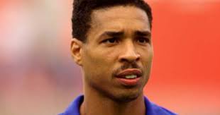 Ti ricordi... Des Walker, il difensore-camionista destinato alla Juve,  stoppato da Brian Clough e finito alla Samp (senza brillare)