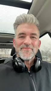 Happy New Year! 🎊 See u in 2025! Be safe out there! ❤️