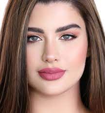 ظهرت الناشطة الاجتماعية الكويتية روان بن حسين بمقطع الفيديو الذي نشرته على حسابها الشخصي على الانستجرام عبر هلصية القصص المصورة أثناء احتفالها بتحقيق أول اغنية لها على عدد مشاهدات عالي في زمن وقتي قصير ، تعدت اغنيتها. Haya Online House Of Rawan Ø¹Ù„Ø§Ù…Ø© Ø¬Ø¯ÙŠØ¯Ø© Ø¨ØªÙˆÙ‚ÙŠØ¹ Ø±ÙˆØ§Ù† Ø¨Ù† Ø­Ø³ÙŠÙ†
