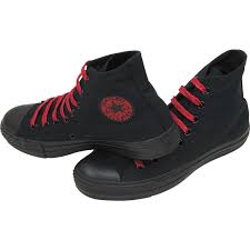 Black And Red Converse High Tops Black Converse Shoes W Red Shoelaces Red And Black Converse Converse Chuck Taylor Black High Top Converse