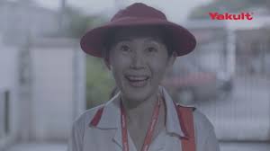 Info gaji yakult lady tahun 2021 | yakult lady adalah salah satu program csr atau corporate social responsibility dari perusahaan yakult sebagai bentuk pemberdayaan perempuan di indonesia. A Yakult Lady Story Youtube