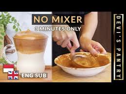 Simak Cara Membuat Dalgona Coffee Minuman Yang Sedang Viral Di Media Sosial Tanpa Mixer Dan Hanya Butuh Waktu Tiga Dalgona Coffee Coffee Recipes Brown Sugar