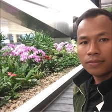 Hi, I'm from the UK and first time to Cambodia just wondering if places  accept Monzo and/or Chase cards? I know not many places use cards as I've  heard in Cambodia, but