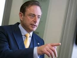 Jun 17, 2021 · in vlaanderen sterven jaarlijks zo'n 230 baby's voordat ze één jaar oud zijn. Bart De Wever Trekt Zijn Conclusie Na De Hele Heisa Omtrent Baby Pia Politiek Moet Dit Gaan Doen Redactie24