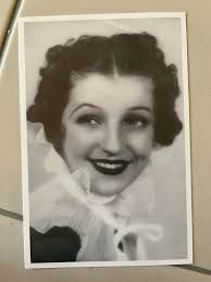 Discovering ancestral military history and women's stories in the family