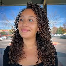 Dani Peralta's Instagram, Twitter & Facebook