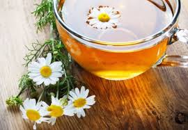 Teh chamomile dipercaya orang sebagai salah satu bentuk pengobatan tradisional yang masih bertahan hingga sekarang. Manfaat Bunga Chamomile Untuk Kesehatan Dan Kecantikan Bibitbunga Com