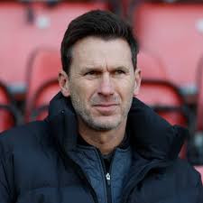 Manchester City women dismiss coach Gareth Taylor