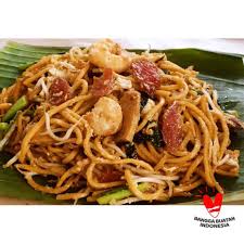 The spring roll wrappers are filled with chopped carrots cut into matchstick size, shredded cabbage, and sometimes mushrooms. Jual Kwetiau Medan Apau Mie Goreng Seafood T Bebek Terbaru Juli 2021 Blibli