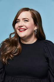 Aidy Bryant: Bio, Height, Weight, Age, Measurements