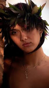 Sneak peek of a photoshoot with Warner