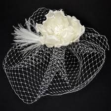 Fascinator Blute Mit Haarnetz Und Federn Creme Fascinator Haarnetz Hochzeitsshop