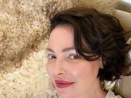 Katherine heigl, adopts children and pitties and has a rockin bod. Grey S Anatomy Boss Says Katherine Heigl Cancelled Farewell Episode