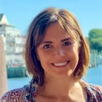 Kelly Gladfelter's Instagram, Twitter & Facebook