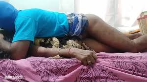 Sexy mallu aunty fucked by young tenant - South Indian porn