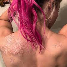Tweets of the Week: Charlotte in Cancun, Strowman eating corn, Alexa Bliss'  new tattoo, more! - Cageside Seats