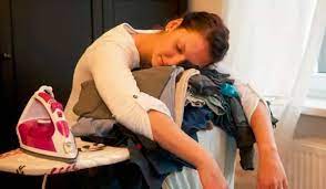 اسباب كثرة النوم والنعاس طوال اليوم وعلاجه sindrome de fatiga cronica fibromialgia labores del hogar