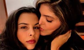 Paula, hija de Mariana Levy, se reencuentra con Ana Bárbara tras superar  Covid