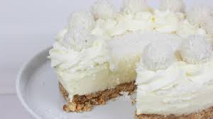 Kokosraspel und milch zum teig geben und gut verrühren. Raffaello Torte Ohne Backen No Bake Raffaello Cheesecake Cook Bakery