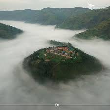 Lake kivu empties into the ruzizi river, which flows southwards into lake tanganyika. Best Of Lake Kivu Kibuye Side Picture Of Golden Rwanda Safaris Kigali Tripadvisor