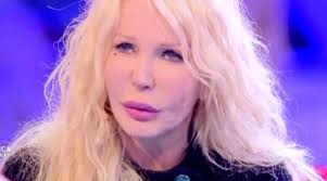 How much of ivana spagna's work have you seen? Ivana Spagna Rivela Ho Tentato Il Suicidio Periodico Daily