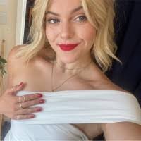 Jameka Moore's Instagram, Twitter & Facebook