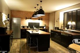 Renovavtion Creation De Fenetres Atelier Sur Tout Un Pan De Mur Exterieur Renovation Cuisine Cuisine Noire Et Bois Cuisine Bois