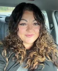 Kami Hunt's Instagram, Twitter & Facebook