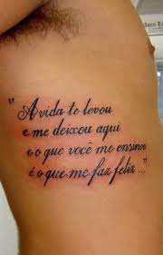 40 Fotos de Tatuagens masculinas na costela | Tatuagem costela masculina, Frases tatuagem, Tatuagem