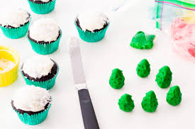 How about orange made some adorable paper penguins too! Christmas Cupcakes With A Fondant Tree Cake Topper Seelindsay