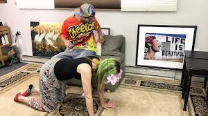 Sexy Woman Used as Foot Rest: American Amateur Amateur Porn by Onlyfans