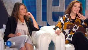 She was 14 years old when she starred in divorce italian style as angela, the cousin and love interest of ferdinando, played by marcello mastroianni. Stefania E Amanda Sandrelli Si Raccontano Le Confessioni Su Gino Paoli Dilei