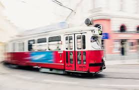 Auf unserer stromausfallkarte können sie ganz einfach prüfen, ob aktuell ein stromausfall vorliegt. Strassenbahn Chaos In Wien Stromausfall Legt Elf Linien Lahm Kosmo