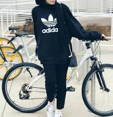 Sporty Hijab With Adidas Sweatshirts Gym Kiyafetleri Casual Hijab Outfit Ve Sportif Kiyafetler