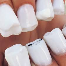 Jun 28, 2021 · es sin lugar a dudas una de las manicuras del verano y una de las tendencias de uñas de todo 2021. Teeth Nail Art La Nueva Tendencia En Unas Acrilicas