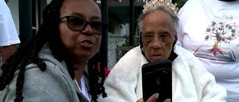 Former city public schools employee turns 105, receives 'Mayoral Salute'