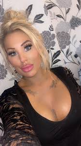 Roxanne Saunders (@roxannesaunders) · Instagram photos and Reels