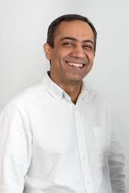 De recherche wil weten waar de foto's. Taghi Paksima Autor Bei Improuv